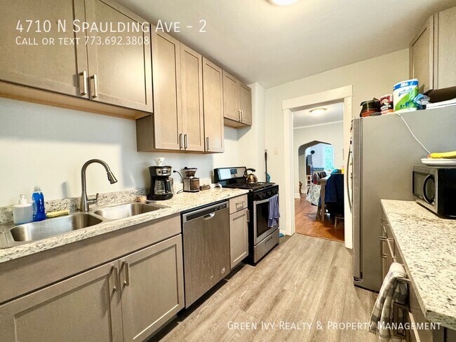 Foto del edificio - 4710 N Spaulding Ave