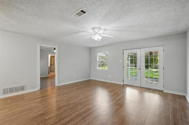 Building Photo - 6964 Cox Ln