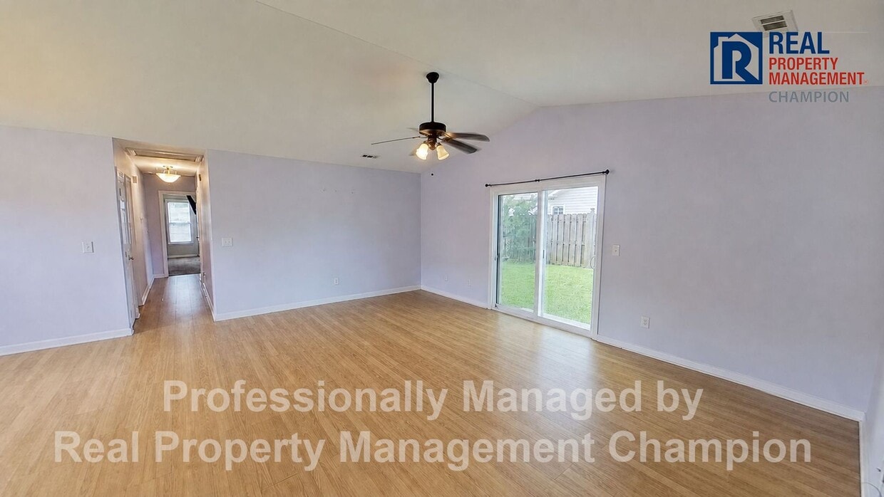 3 BD/2 BA Open Plan with Vaulted Ceiling in Ogden - 3 BD/2 BA Open Plan with Vaulted Ceiling in Ogden