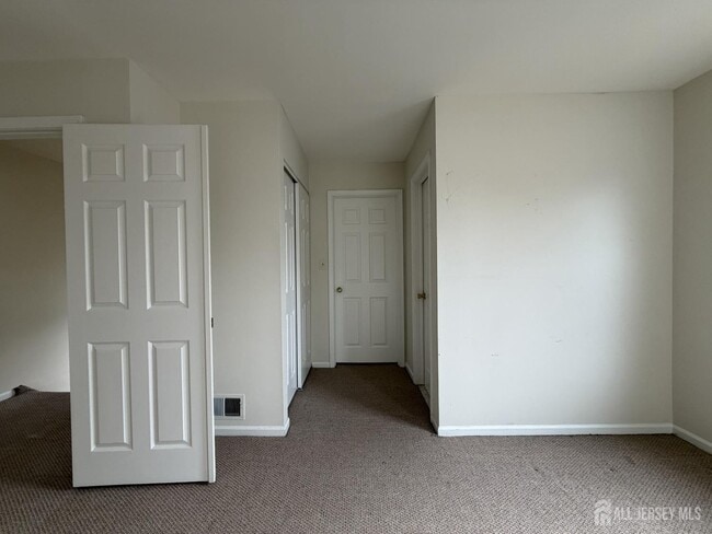 Building Photo - 1709 Woodbridge Commons Way