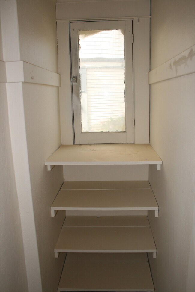 Foto del edificio - 1424 W 37th Dr