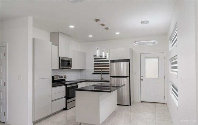 Foto del edificio - 7 Angelina Dr