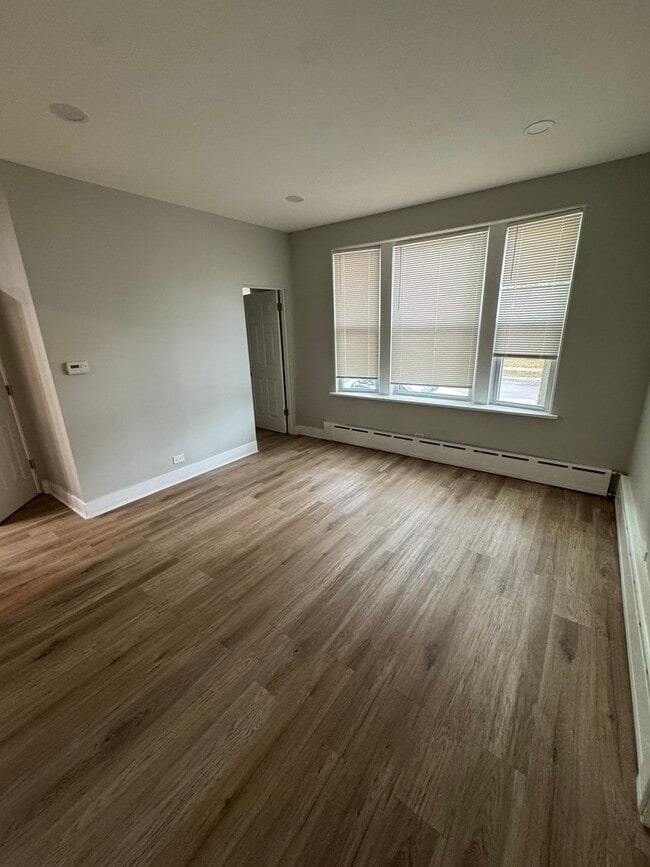 Foto del edificio - 4404 N Melvina Ave