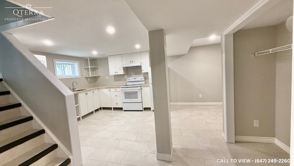 Photo principale - 360 E 25th St