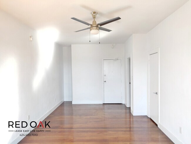 Building Photo - 5407 Sierra Vista Ave