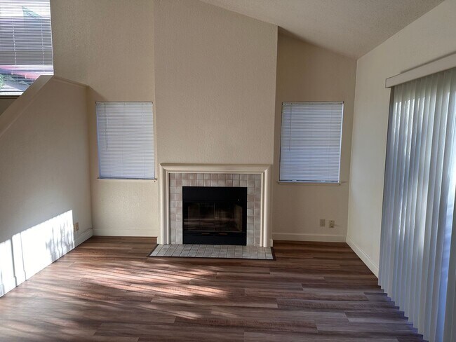 Foto del edificio - Marina Home in Cypress Cove Neighborhood