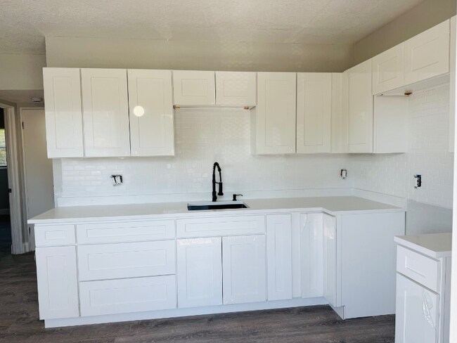 Foto del edificio - 2475 18th Ave S