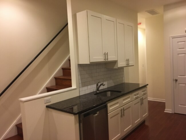 Foto del edificio - 2408 E York St