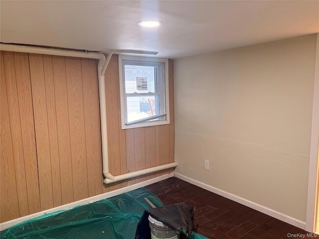 Building Photo - 16 Lark St