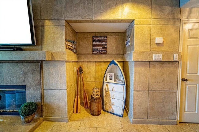 Building Photo - 3404 American Dr