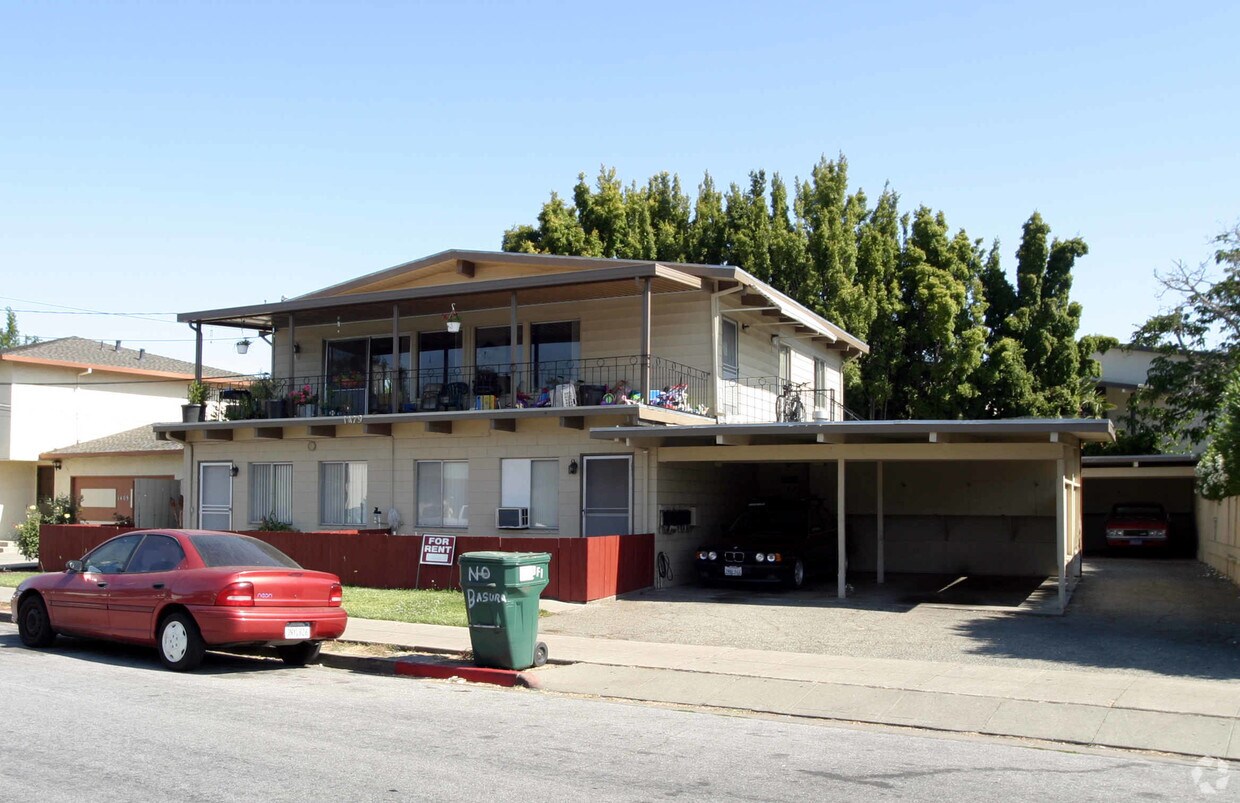 Building Photo - 1479 Hess Rd
