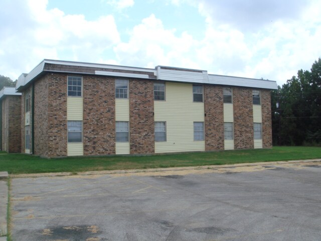 Primary Photo - Waskom Arms Apartments