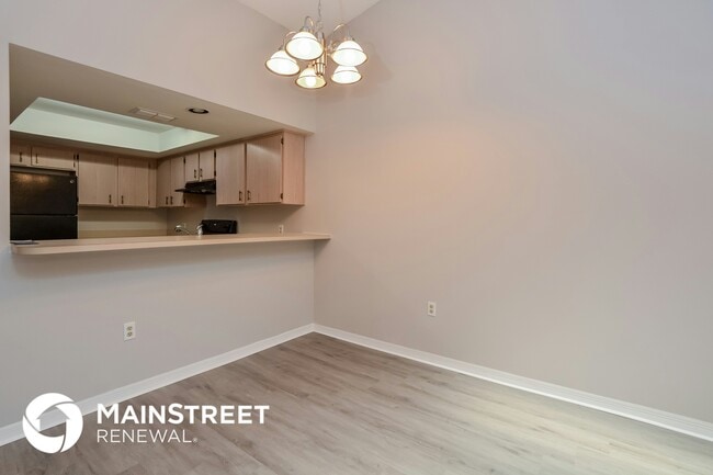 Building Photo - 3028 Winchester Dr