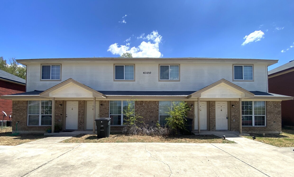 Primary Photo - 4100 Pilgram Dr