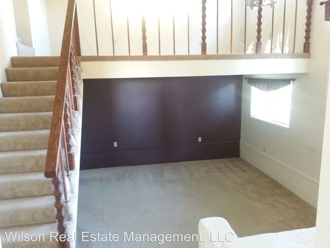 Foto del edificio - 3 br, 1.5 bath House - 400 ORCHARDVALE ROAD