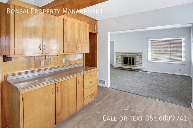 Foto del edificio - 1430 Denver St