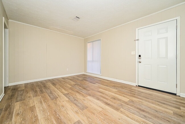 Building Photo - 9050 Spillers Dr SW