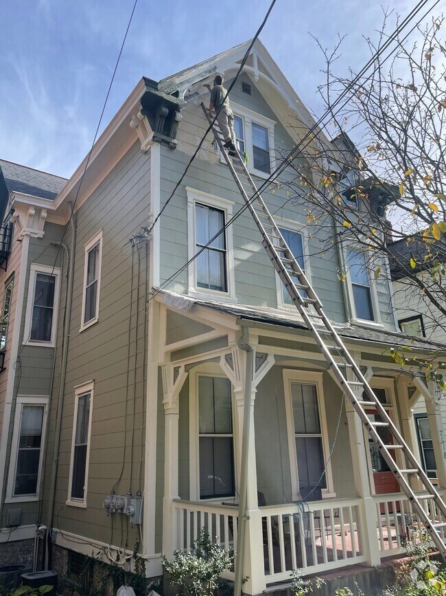 Building Photo - 2618 Moorman Ave
