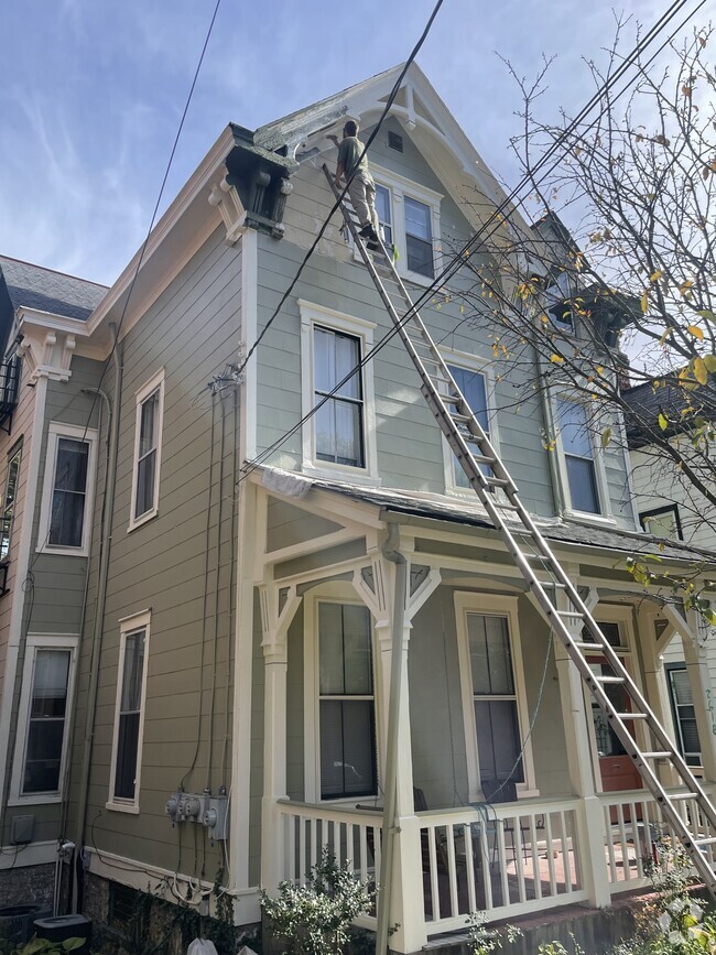 Building Photo - 2618 Moorman Ave