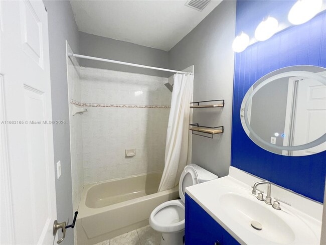 Foto del edificio - 5430 NW 107th Ave