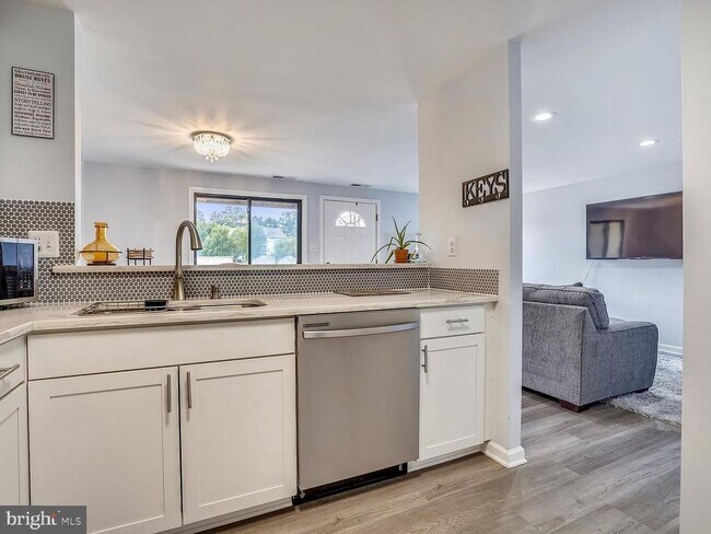 Foto del edificio - 1021 Warwick Ct