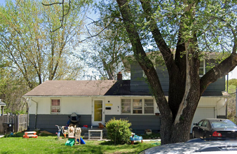 Building Photo - 2913 S Appleton Ave