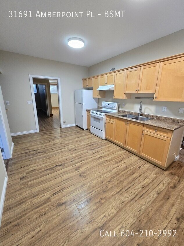 Photo principale - Spacious 2 Bedroom Basement – West Abbotsford