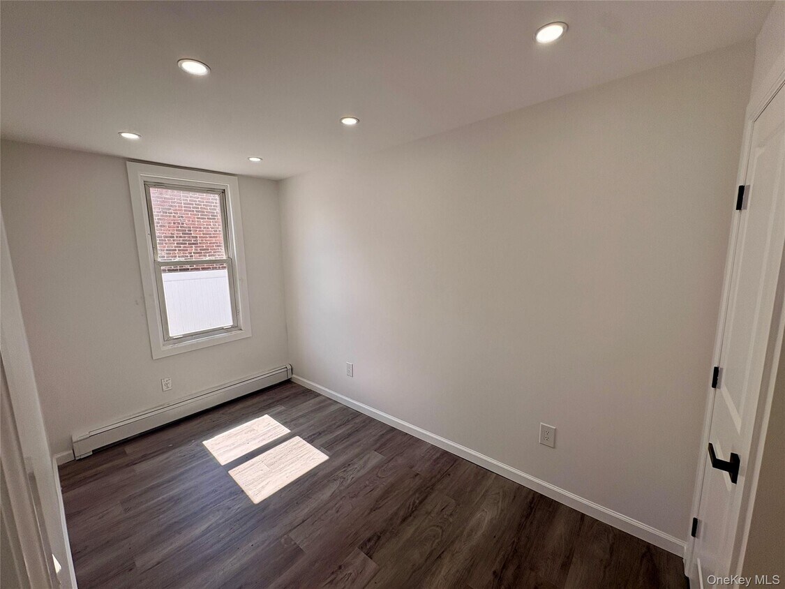 Building Photo - 450 Revere Ave