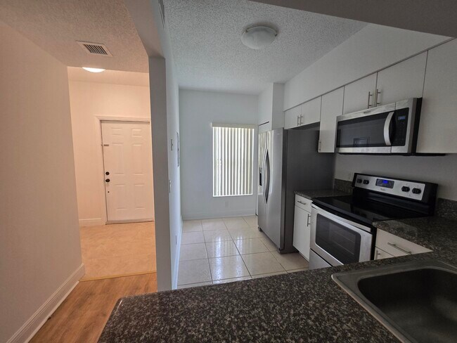 Foto del edificio - 78 Simonton Cir