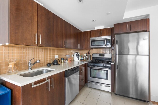 Foto del edificio - 26-38-38 21st St