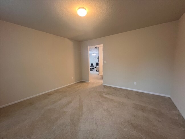 Building Photo - 5410 Peppermint Ln