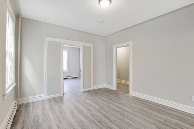 Foto del edificio - 638 Garfield Ave