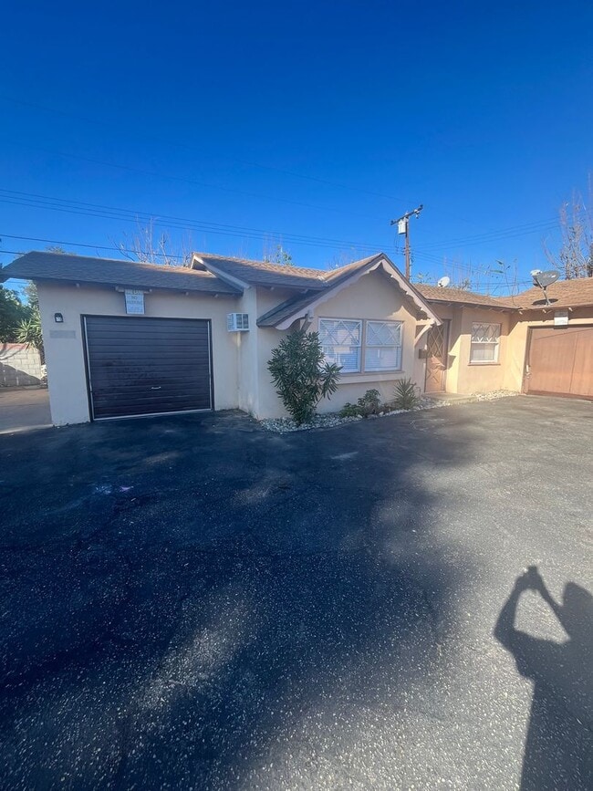 Building Photo - Aspan