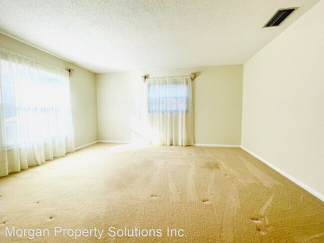 Building Photo - 3215 Lake Anderson Ave
