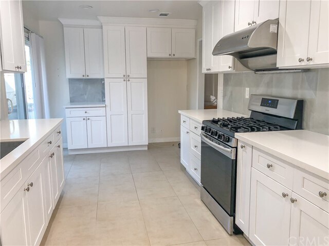 Foto del edificio - 8 Woodgrove