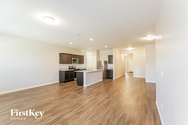 Building Photo - 296 W Powell Dr