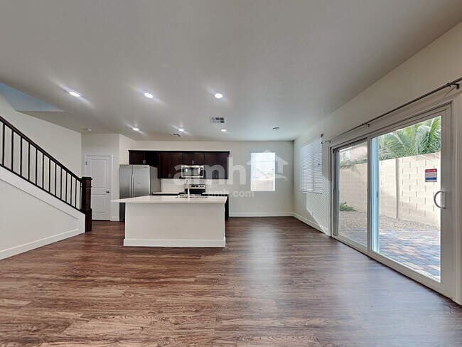 Building Photo - 1714 Viaggio Avenue