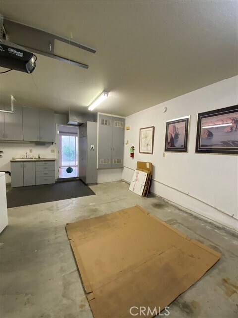 Foto del edificio - 25236 Lawton Ave