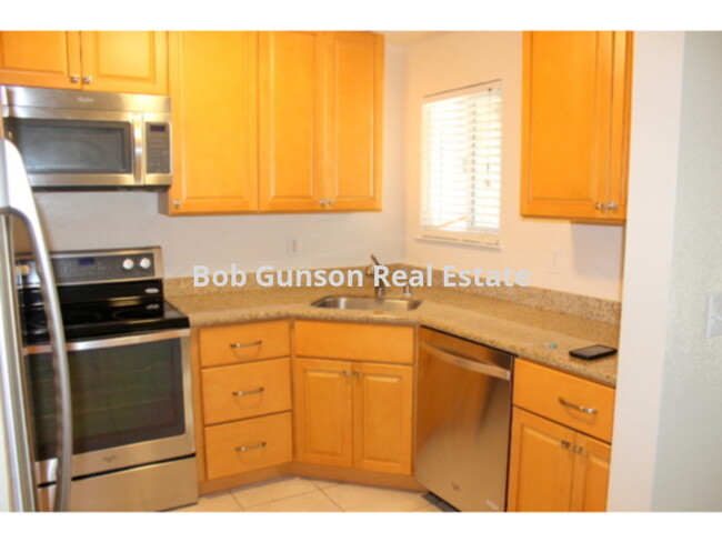 Building Photo - 7 Landcaster Circle Unit 145