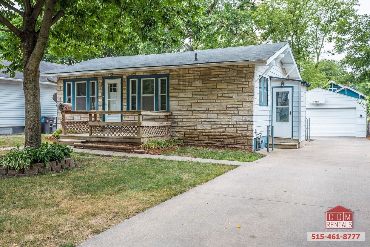 Primary Photo - Ideally Located Ranch Home!