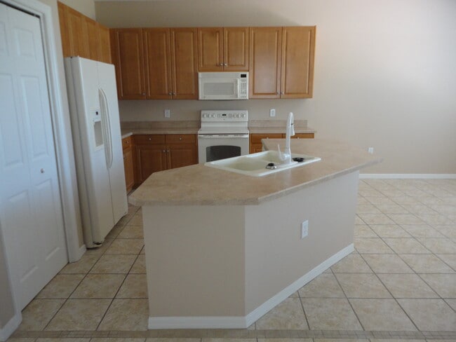 Building Photo - 5917 Wedgefield Dr