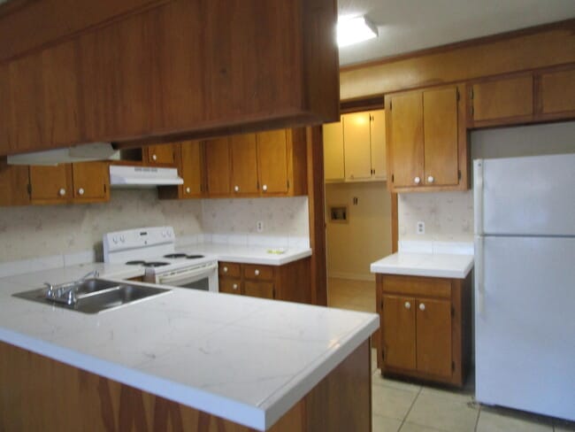 Building Photo - 25 Cuttino Rd