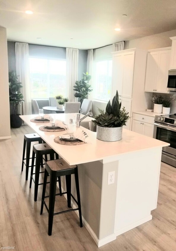 Primary Photo - 3 br, 2.5 bath House - 32695 Ten Trails Pk...