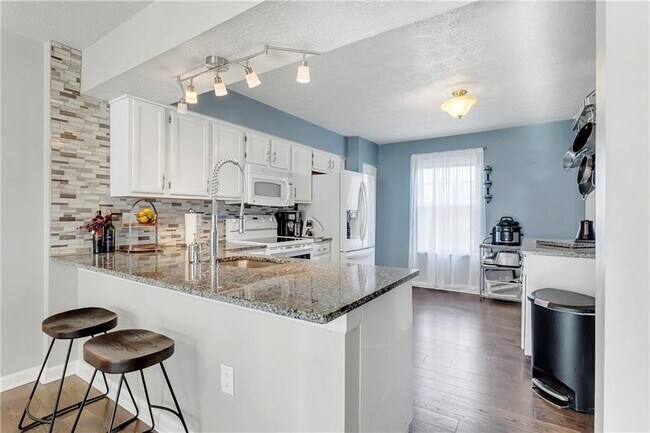 Building Photo - 609 Carters Grove Dr
