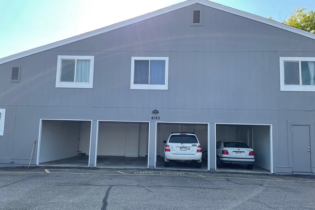 Building Photo - 4165 Monroe Dr