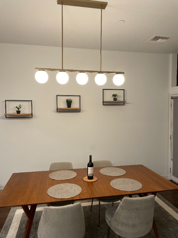 Foto del edificio - 1322 E 12th St