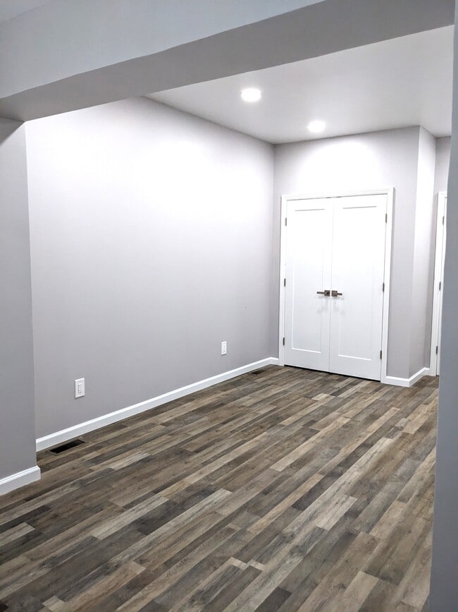 master bedroom (1/3) - 1720 Norman St