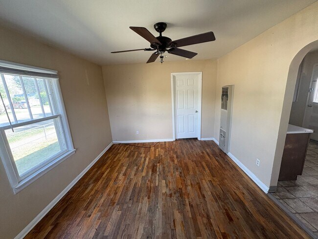 Foto del edificio - 1 bed 1 bath house