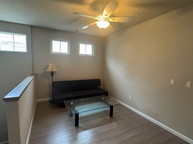 Building Photo - 532 Aspen Pl