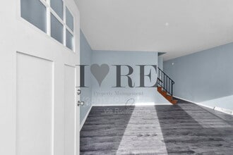 Building Photo - 870 N Meadows Ct